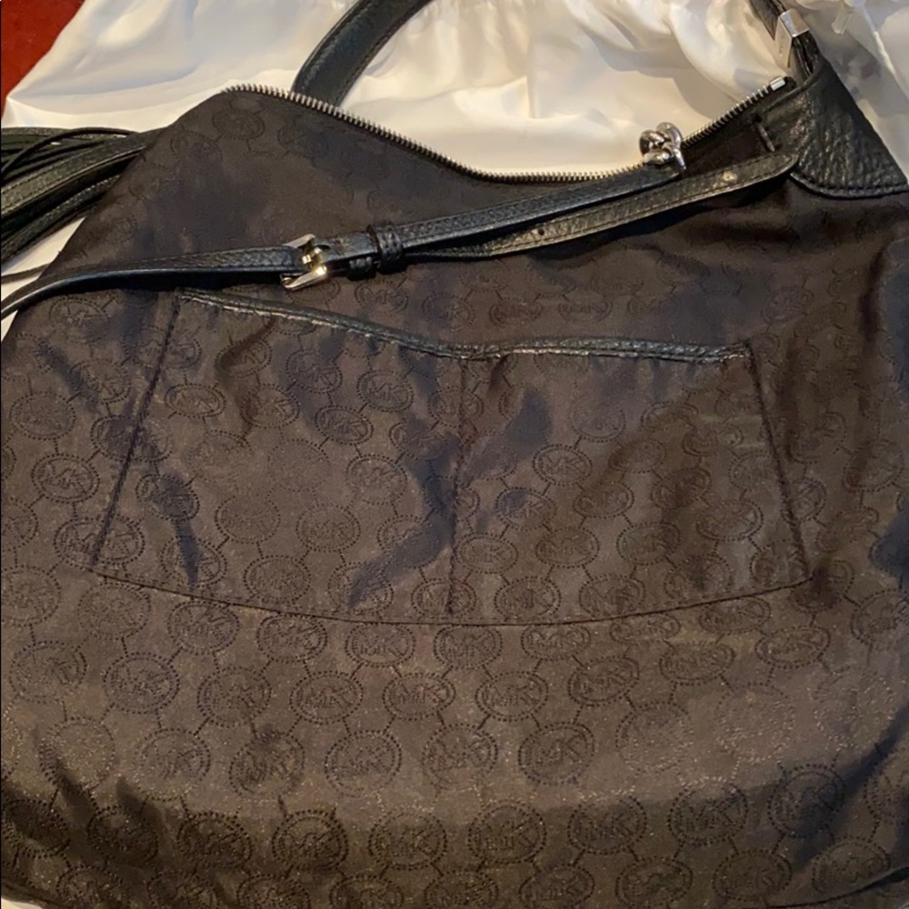 Hobo Bag by Michael Kors, black leather - Picture 6 of 8